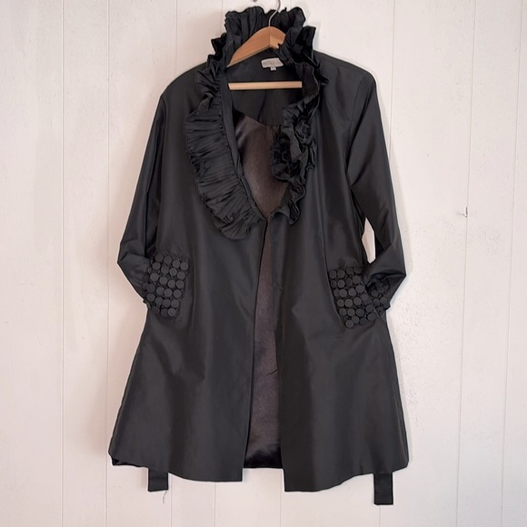 Chez Vous de France Vintage Ruffled Opera Trench Coat - Picture 3 of 17